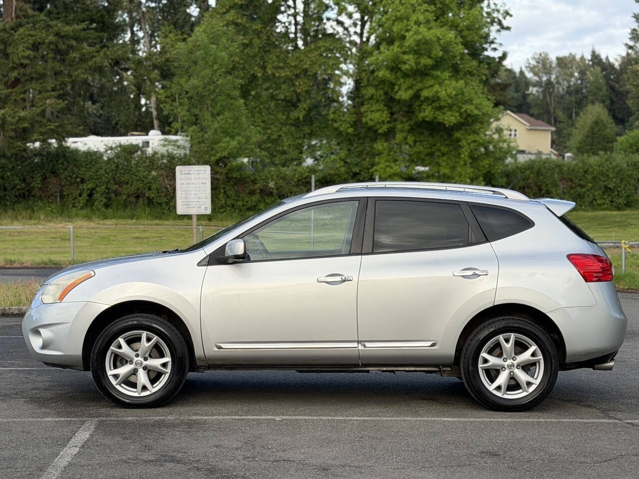 Silver 2011 Nissan Rogue S AWD S 4dr Crossover 2