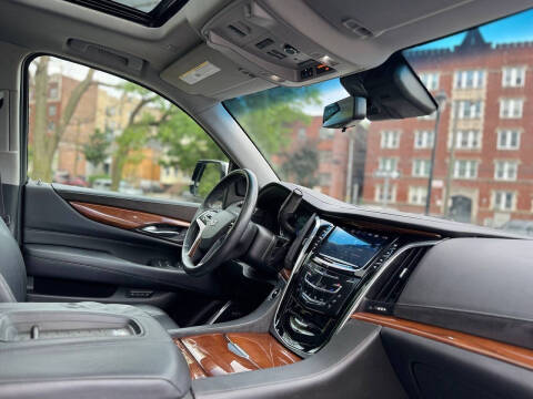 2017 Cadillac Escalade Luxury