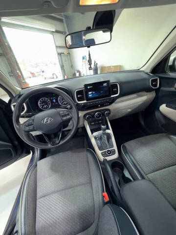 2022 Hyundai Venue Limited