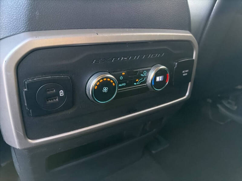 2023 Ford Expedition MAX XLT