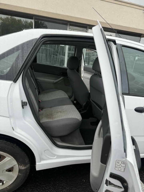 2007 Ford Focus ZX4 S