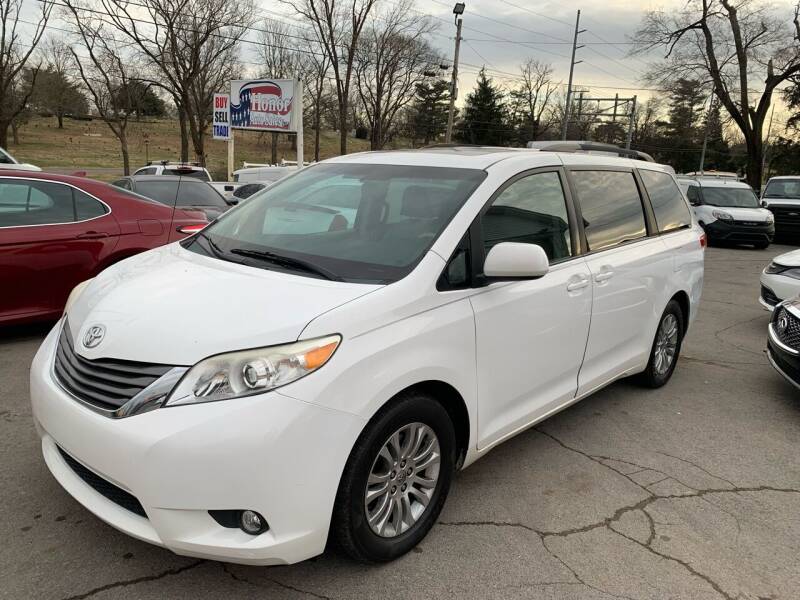 2013 Toyota Sienna for sale at Honor Auto Sales in Madison TN