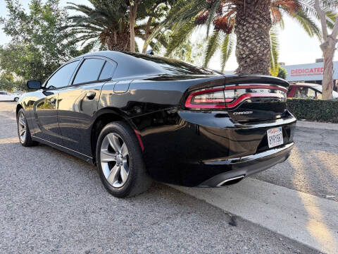 2016 Dodge Charger SXT