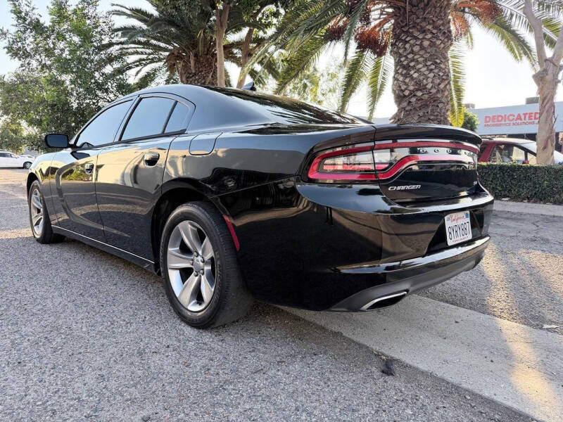 2016 Dodge Charger SXT