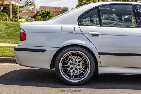 2002 BMW M5
