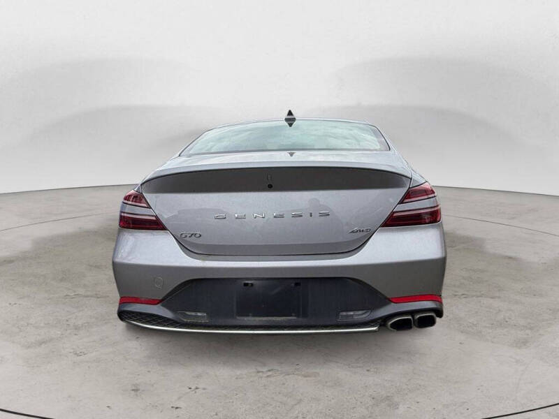 2023 Genesis G70