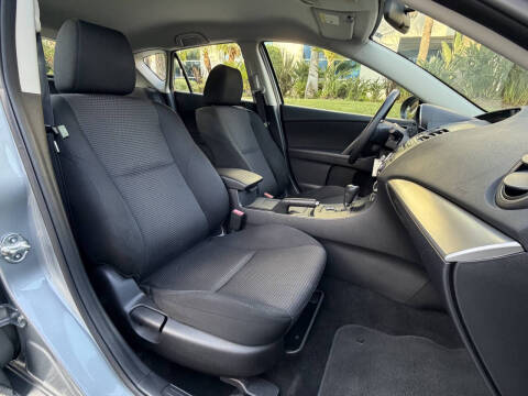 2012 Mazda MAZDA3 i Touring
