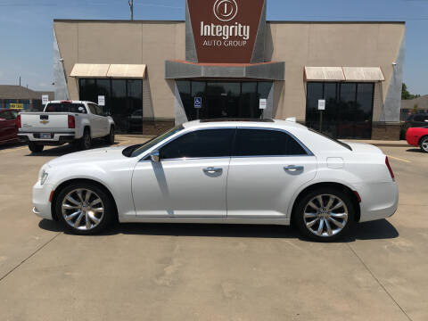2015 Chrysler 300 for sale at Integrity Auto Group in Wichita KS