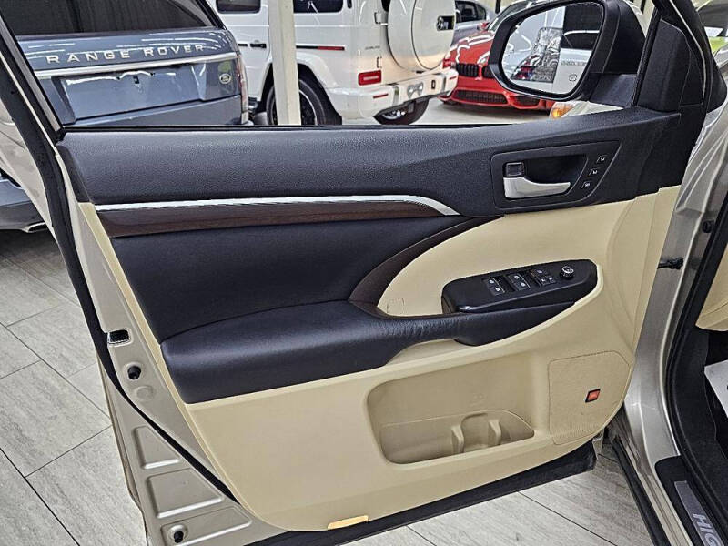 2016 Toyota Highlander