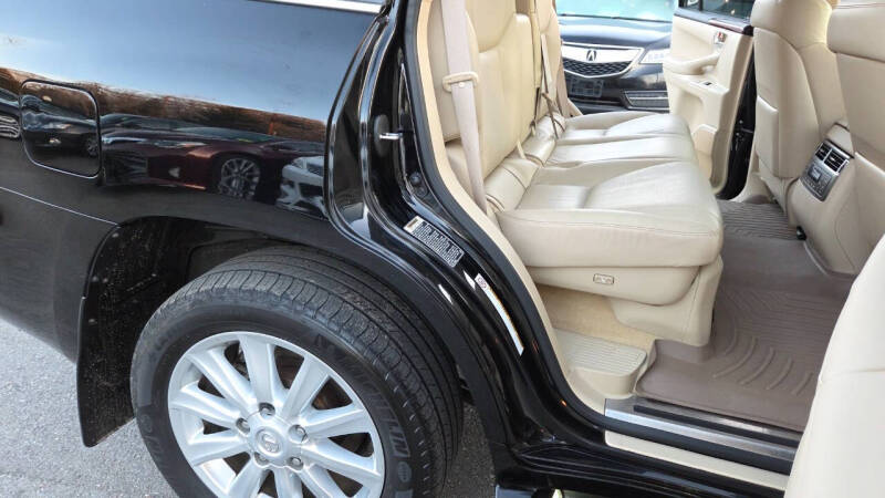 2011 Lexus LX 570