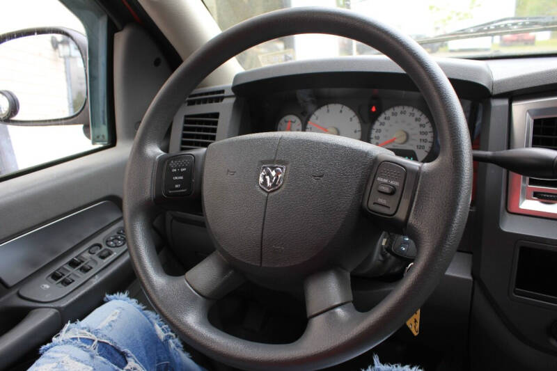 2008 Dodge Ram 1500 Pickup SLT photo 19