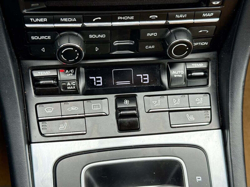 2015 Porsche 911 Carrera