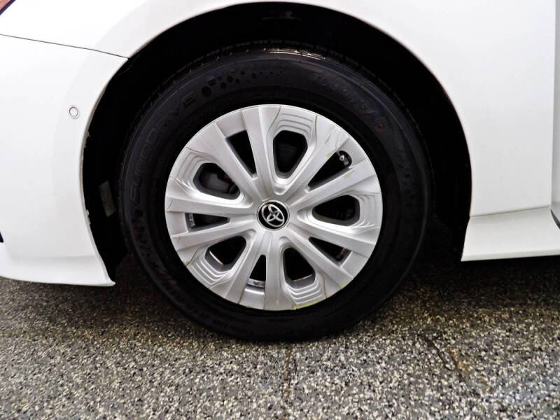2020 Toyota Prius LE