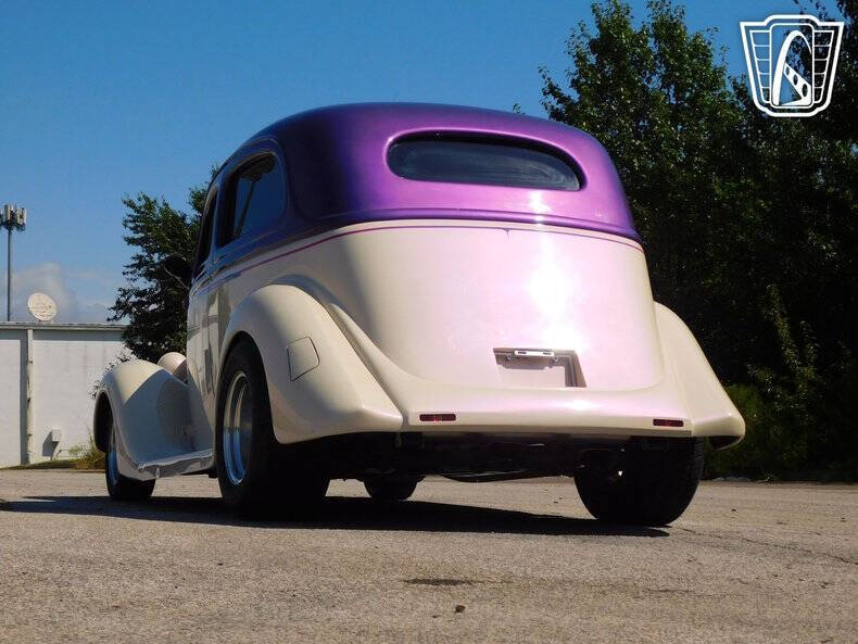 1935 Ford Tudor
