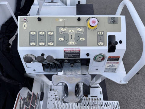 2019 Freightliner M2 106