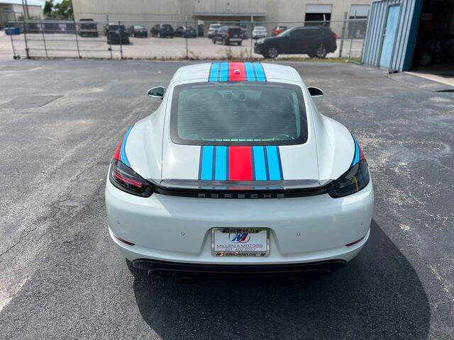 2024 Porsche 718 Cayman GTS 4.0