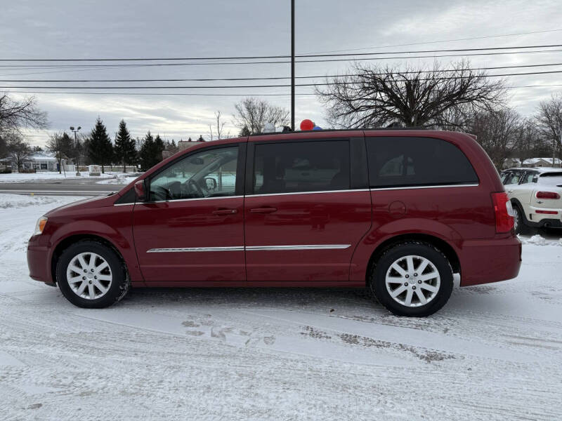 2013 Chrysler Town and Country Touring