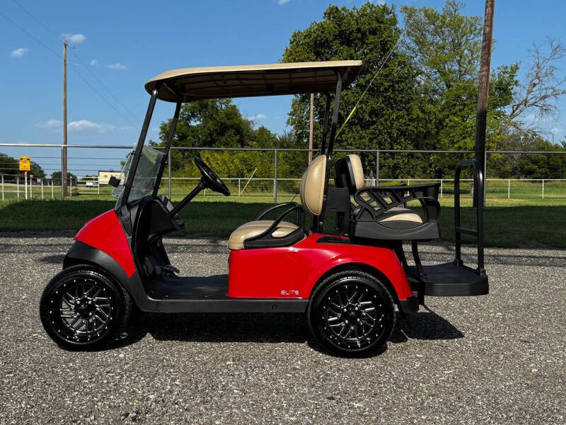 2024 E-Z-GO RXV ELiTE