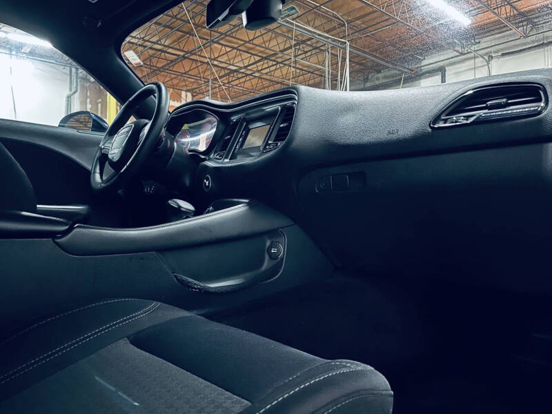 2015 Dodge Challenger SXT