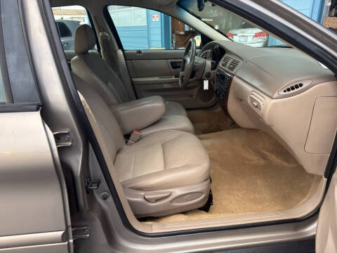 2005 Ford Taurus SEL