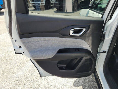 2023 Jeep Compass Sport