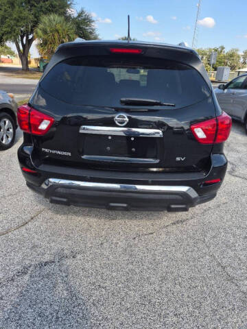 2018 Nissan Pathfinder SV