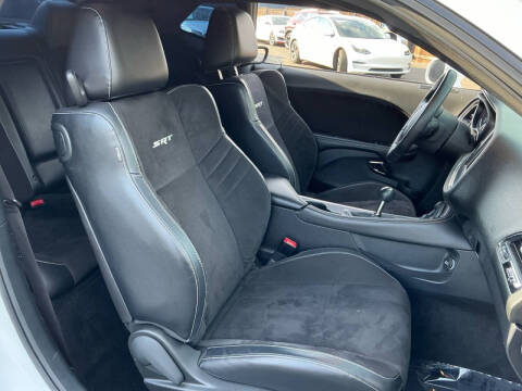 2015 Dodge Challenger SRT Hellcat