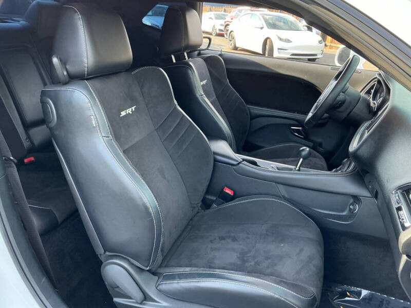 2015 Dodge Challenger SRT Hellcat