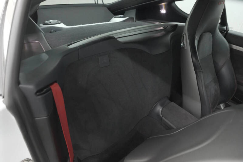 2016 Porsche Cayman GT4