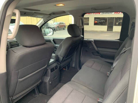 2010 Nissan Titan SE