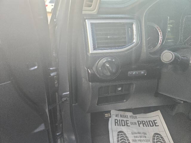 2017 Nissan Titan XD SV