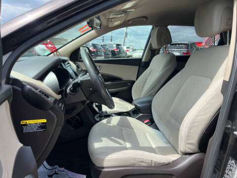 2017 Hyundai Santa Fe SE