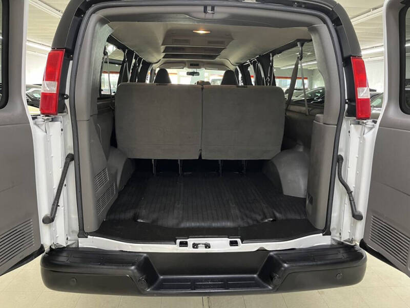 2022 Chevrolet Express LS 3500