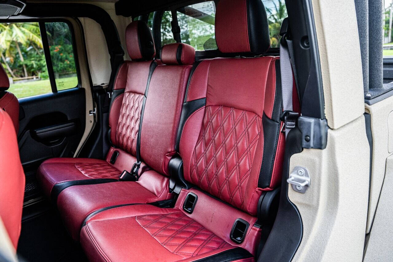 2020 JEEP Gladiator Pickup - $69,999
