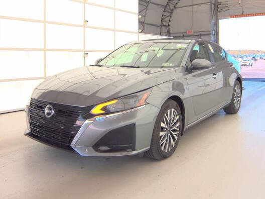 2023 Nissan Altima SV's photo