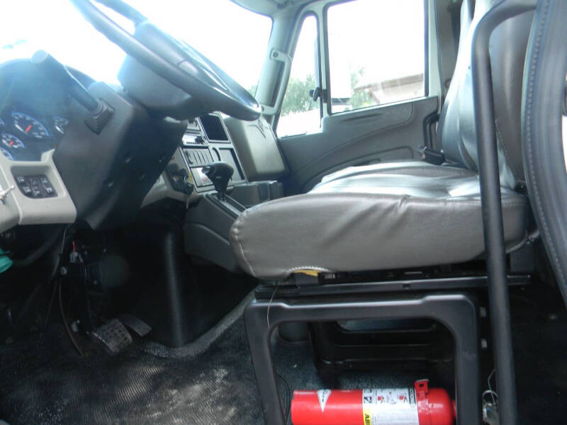 2019 International DuraStar 4300