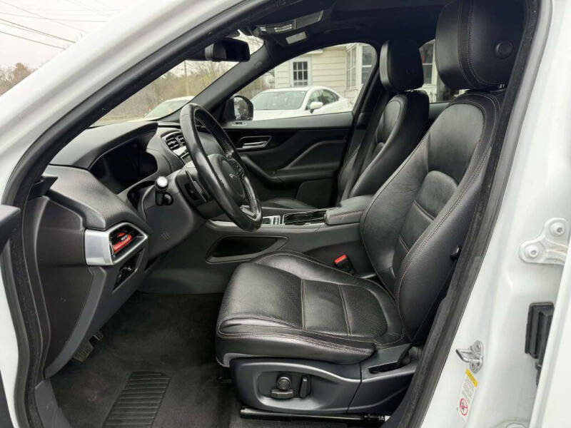 2017 Jaguar F-PACE 35t Prestige