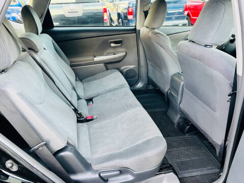 2014 Toyota Prius v Three