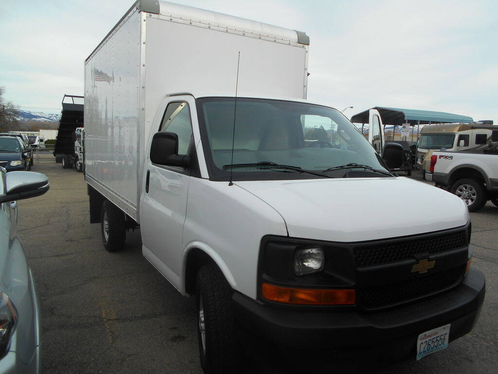 2016 chevrolet express commercial cutaway