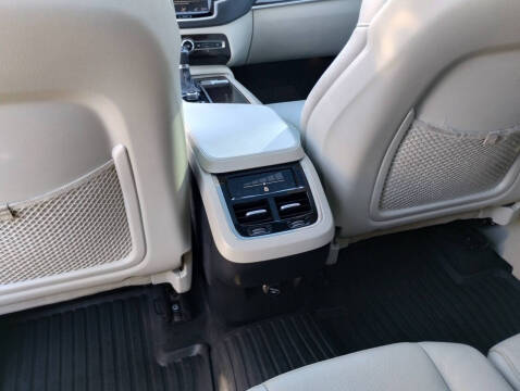 2019 Volvo XC90 T5 Momentum