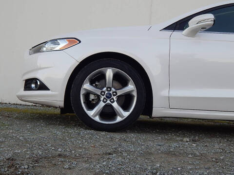 2014 Ford Fusion Hybrid SE