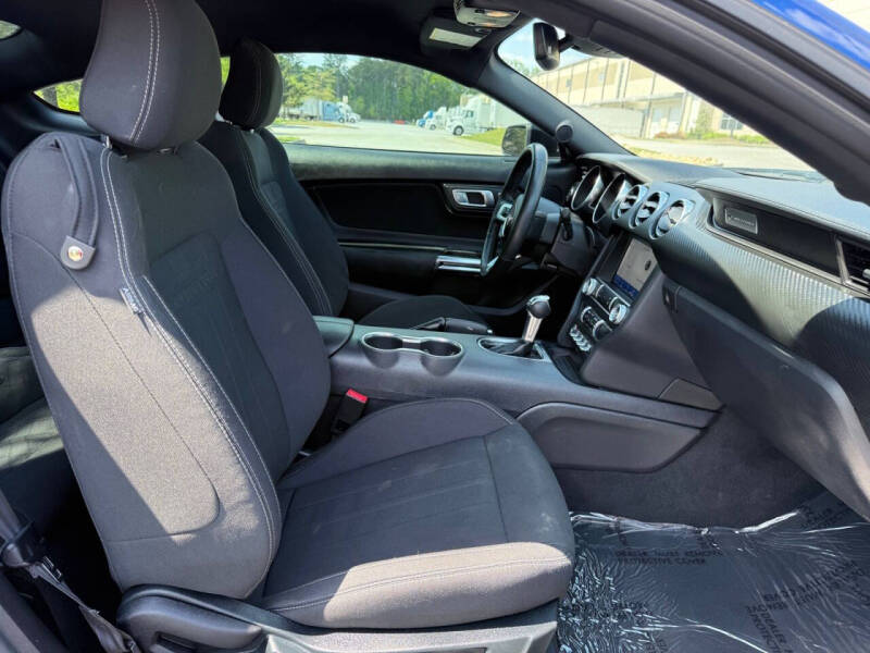2022 Ford Mustang EcoBoost