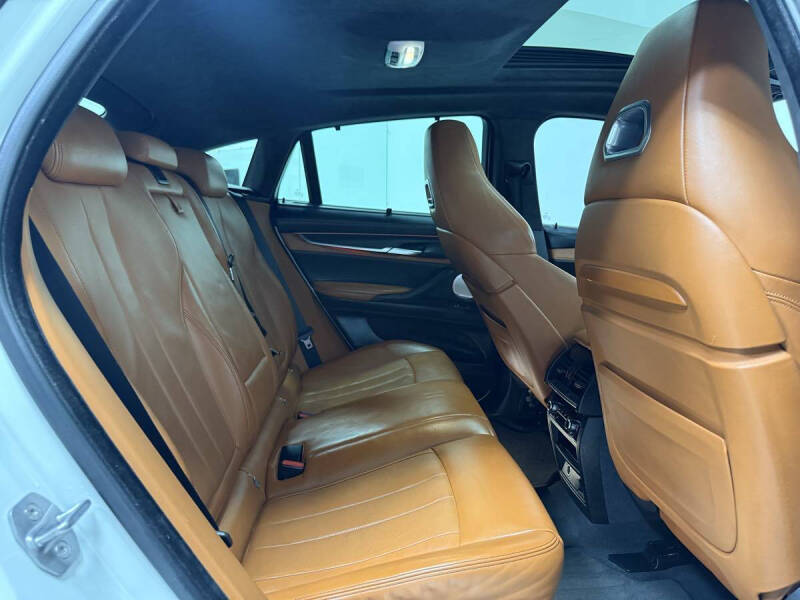 2016 BMW X6 M