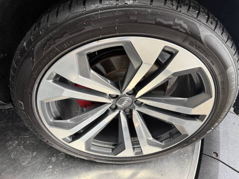 2019 Audi Q8 quattro Premium Plus 55 TFSI