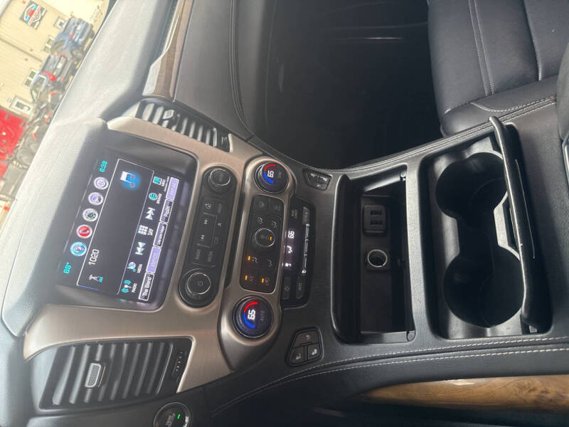 2017 GMC Yukon XL Denali