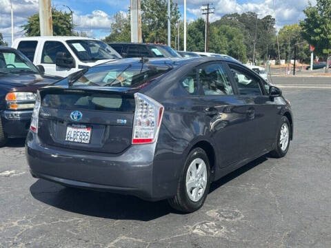 2010 Toyota Prius III