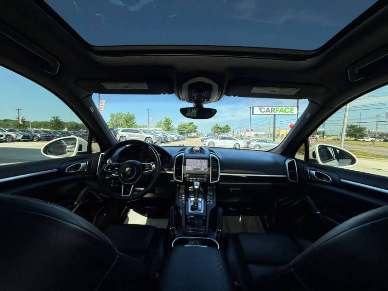 2018 Porsche Cayenne Platinum Edition