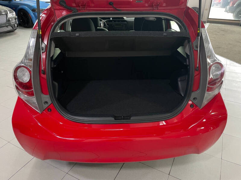 2013 Toyota Prius c Two