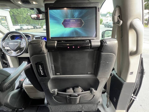 2017 Chrysler Pacifica Touring-L Plus