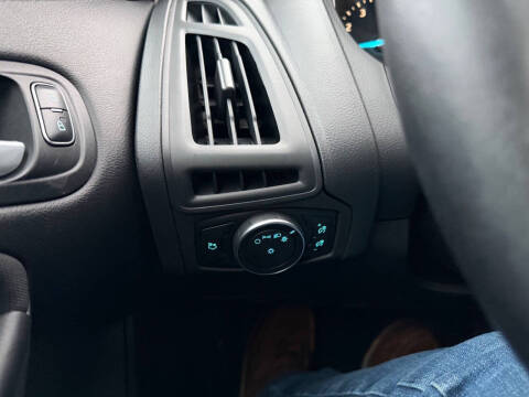 2017 Ford Focus SE